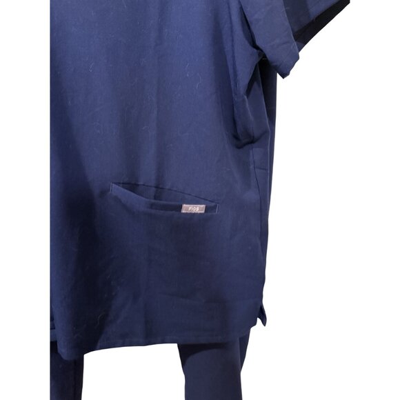 Figs Technical Collection Navy Blue Scrub Set V-Neck Top XXL & Kade Cargo XL - Picture 5 of 11